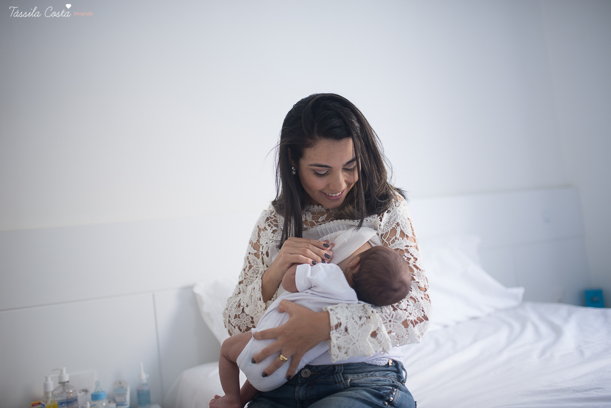 newborn, ensaio de família em casa, fotos lindas, fazendo fotos em casa, bebê recém nascido, fotos de bebê recém nascido, tássila foto, fotografia de família, o bebê chegou, registrando o crescimento do