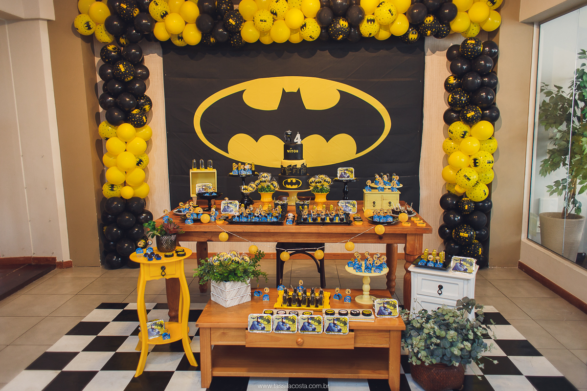 festa do Vitor, na brinquedoteca Na Brinca, tema do Batman, festa de menino, 4 anos, fotografia de festa infantil em Vitória ES, Tássila Costa ES, 