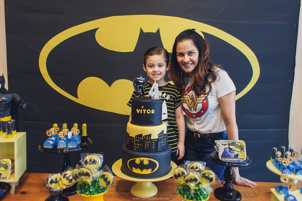 festa do Vitor, na brinquedoteca Na Brinca, tema do Batman, festa de menino, 4 anos, fotografia de festa infantil em Vitória ES, Tássila Costa ES, 