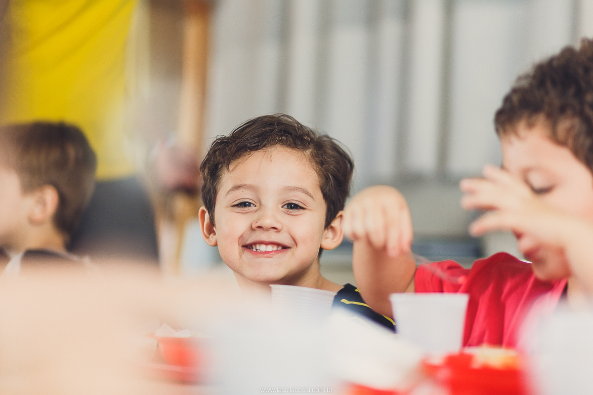 festa do Vitor, na brinquedoteca Na Brinca, tema do Batman, festa de menino, 4 anos, fotografia de festa infantil em Vitória ES, Tássila Costa ES, 