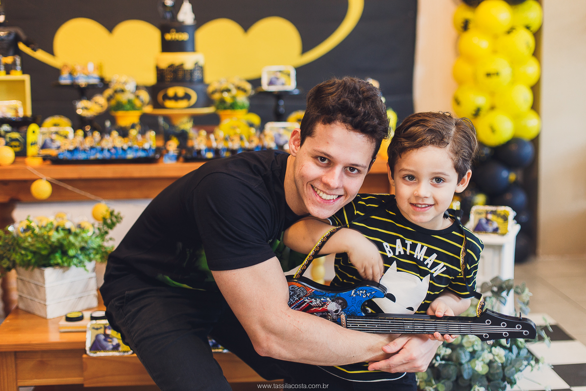 festa do Vitor, na brinquedoteca Na Brinca, tema do Batman, festa de menino, 4 anos, fotografia de festa infantil em Vitória ES, Tássila Costa ES, 