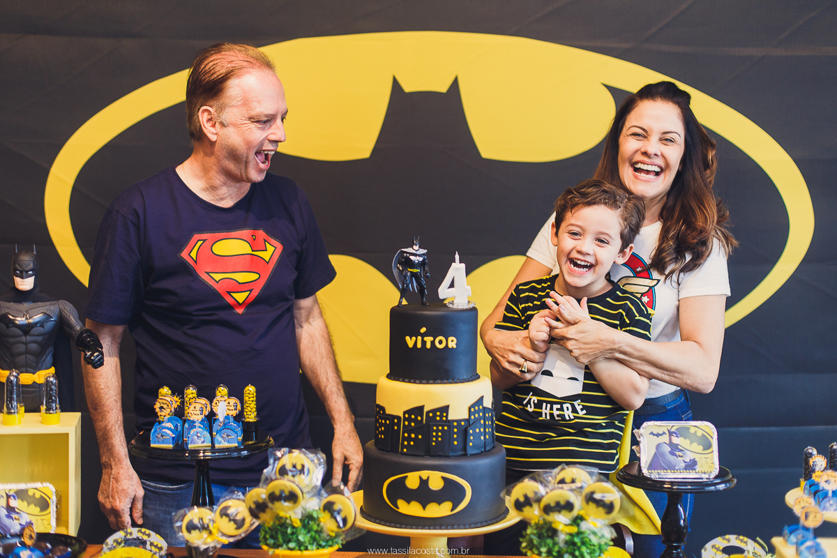 festa do Vitor, na brinquedoteca Na Brinca, tema do Batman, festa de menino, 4 anos, fotografia de festa infantil em Vitória ES, Tássila Costa ES, 