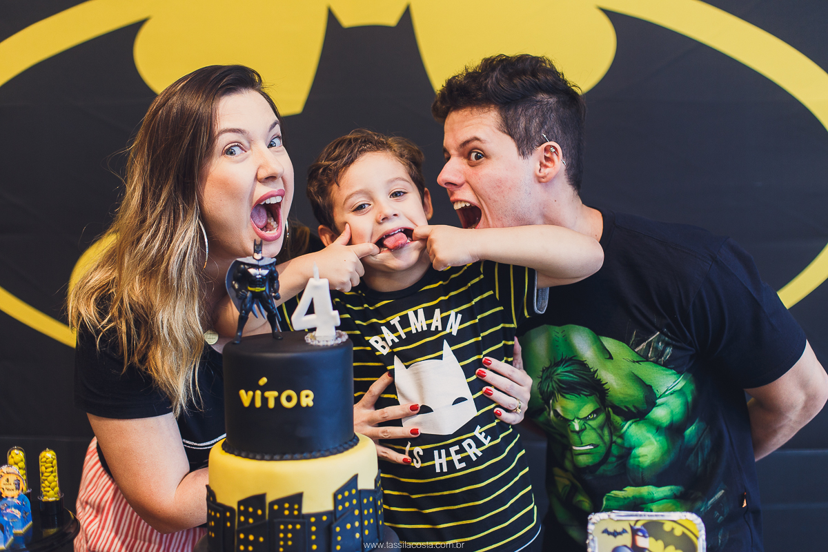 festa do Vitor, na brinquedoteca Na Brinca, tema do Batman, festa de menino, 4 anos, fotografia de festa infantil em Vitória ES, Tássila Costa ES, 