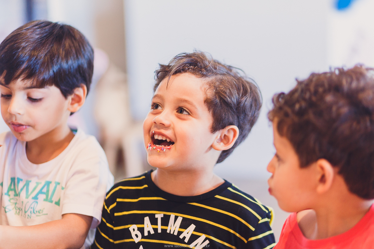 festa do Vitor, na brinquedoteca Na Brinca, tema do Batman, festa de menino, 4 anos, fotografia de festa infantil em Vitória ES, Tássila Costa ES, 