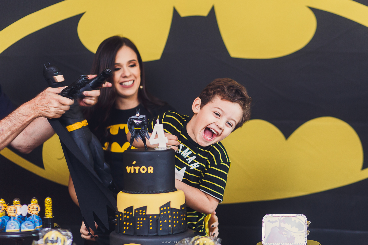 festa do Vitor, na brinquedoteca Na Brinca, tema do Batman, festa de menino, 4 anos, fotografia de festa infantil em Vitória ES, Tássila Costa ES, 