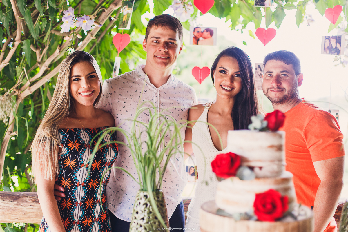 festa de noivado simples para família e amigos, Tássila costa fotografia, festa no sítio na família, Mayara e Lucas, Guarapari Recanto do Look