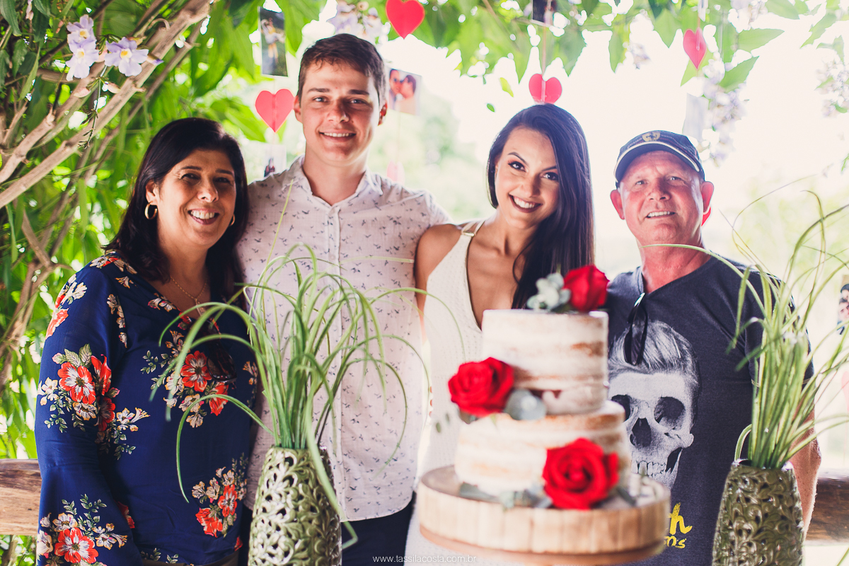 festa de noivado simples para família e amigos, Tássila costa fotografia, festa no sítio na família, Mayara e Lucas, Guarapari Recanto do Look