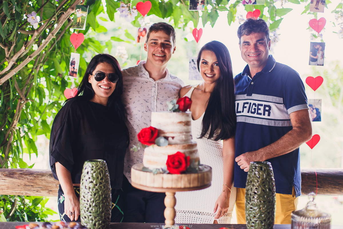 festa de noivado simples para família e amigos, Tássila costa fotografia, festa no sítio na família, Mayara e Lucas, Guarapari Recanto do Look