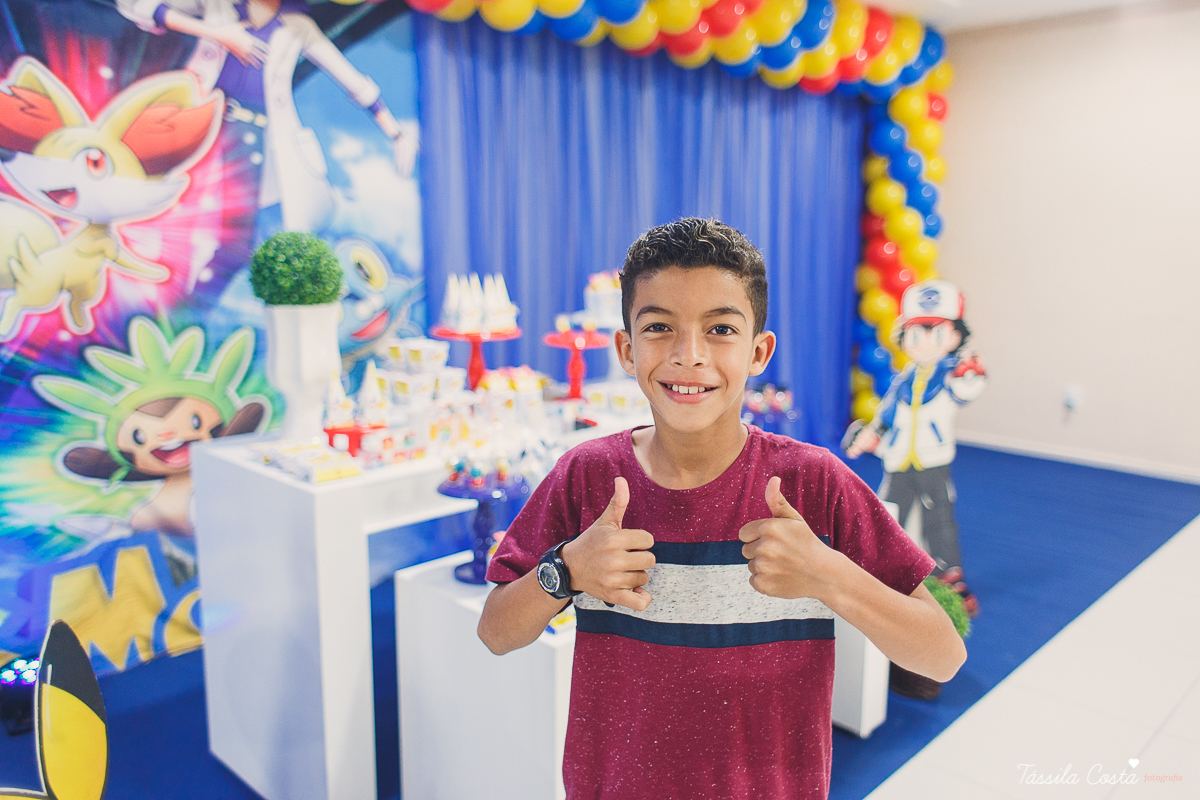 festa de menino, luis henrique 10 anos, festa no tema pokemon, familia linda, cerimonial em Praia de Itaparica, Cerimonial Tindolelê