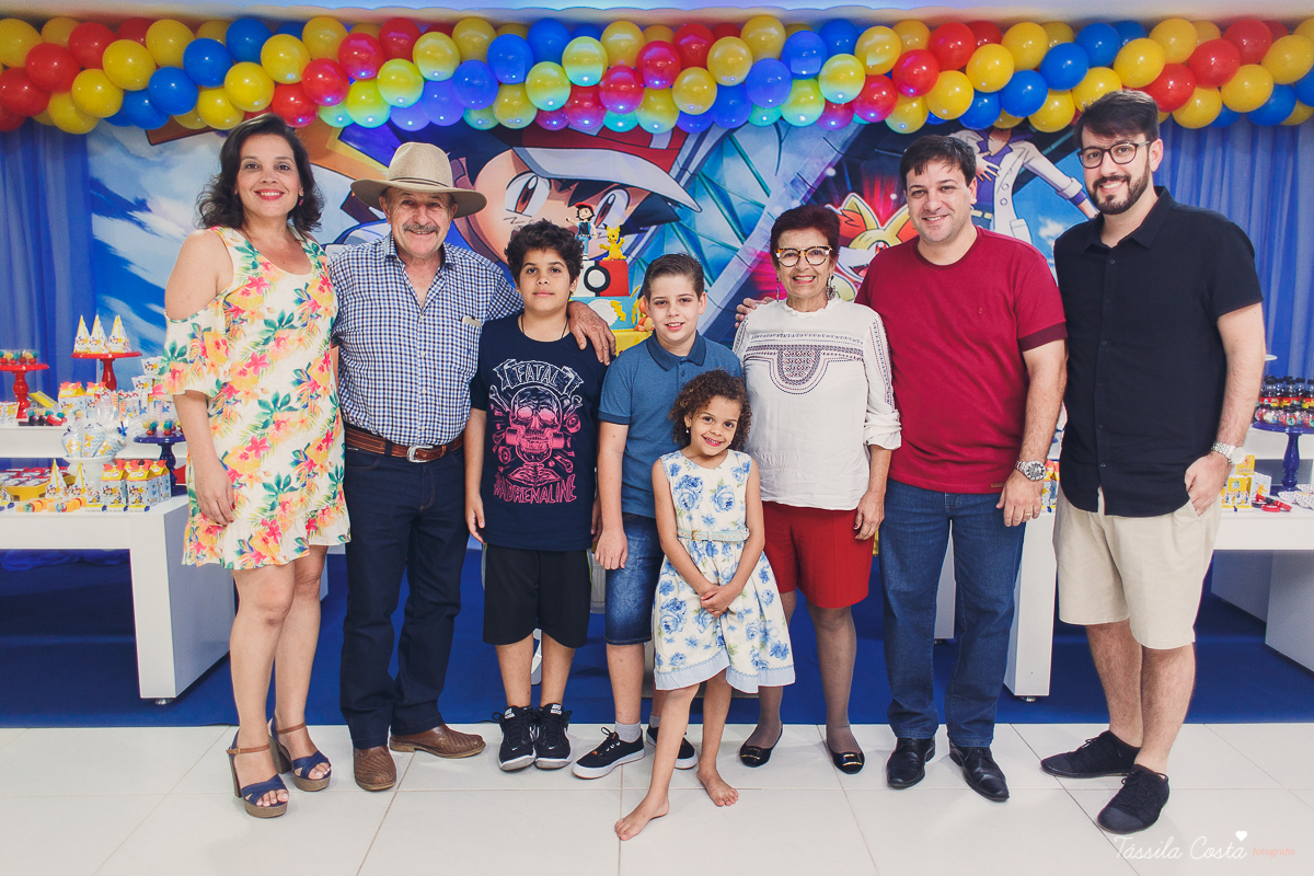 festa de menino, luis henrique 10 anos, festa no tema pokemon, familia linda, cerimonial em Praia de Itaparica, Cerimonial Tindolelê