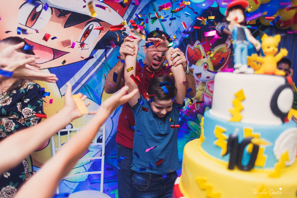 festa de menino, luis henrique 10 anos, festa no tema pokemon, familia linda, cerimonial em Praia de Itaparica, Cerimonial Tindolelê