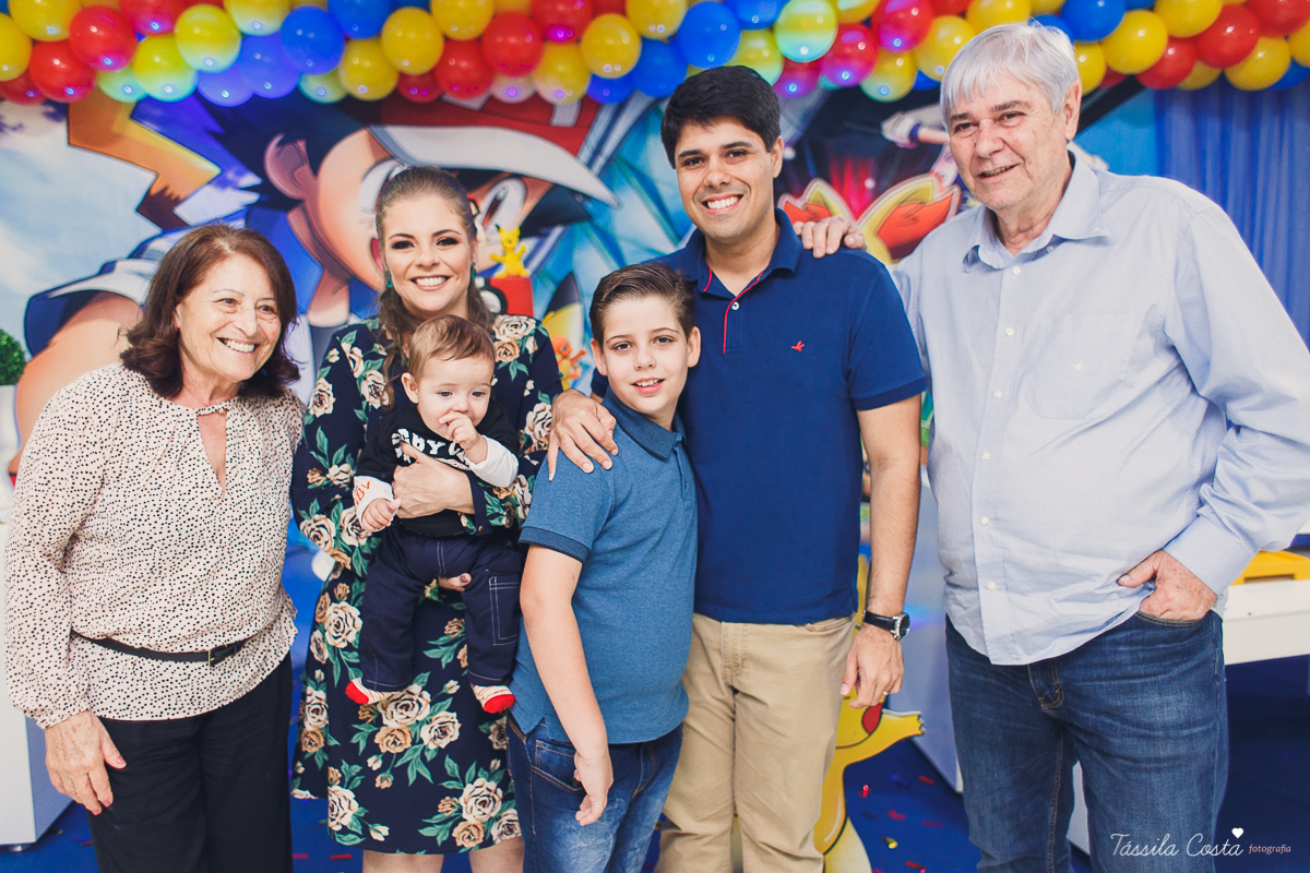 festa de menino, luis henrique 10 anos, festa no tema pokemon, familia linda, cerimonial em Praia de Itaparica, Cerimonial Tindolelê