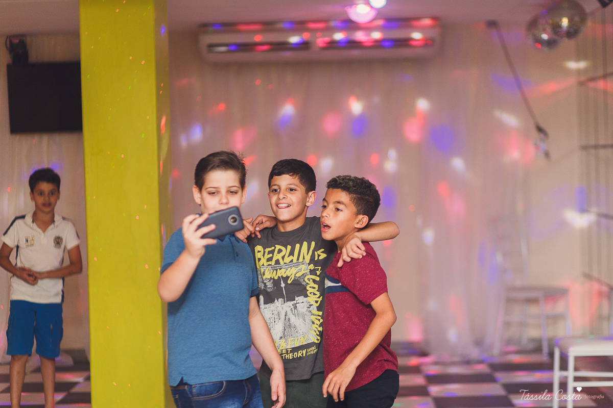 festa de menino, luis henrique 10 anos, festa no tema pokemon, familia linda, cerimonial em Praia de Itaparica, Cerimonial Tindolelê