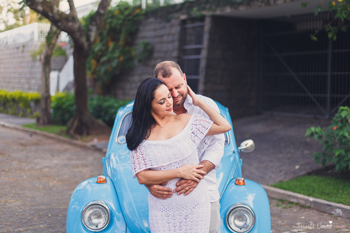 fotos feitas na Ilha do Frade, Vitória ES, Tássila Costa fotografia, removação de votos, ensaio de 20 anos de casamento, fotografia de casamento em vitória es, vix es, noivos lindos, poses para fotos de casal, o que vestir no ensaio fotográfico de casal