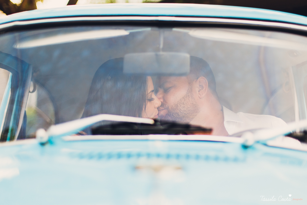 fotos feitas na Ilha do Frade, Vitória ES, Tássila Costa fotografia, removação de votos, ensaio de 20 anos de casamento, fotografia de casamento em vitória es, vix es, noivos lindos, poses para fotos de casal, o que vestir no ensaio fotográfico de casal