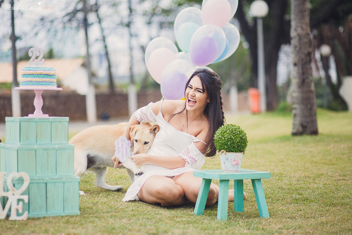 ensaio lindo, ensaio externo, carol dias, fotos externas, ilha do frade, ensaio lindo na ilha do frade, vitória, fotos de mulher, pré aniversário, fotos criativas, fotos lindas, foto com cachorro, amo cachorro, fotógrafa em vit