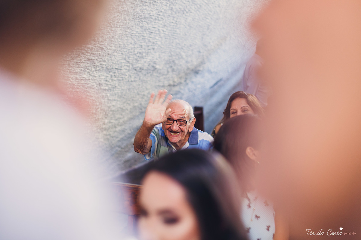 Batizado da Maya, na Capela Marítima na Prainha, em Vila Velha - ES, fotos de batizado na Praia da Costa, Maya e família, tássila costa fotografia, fotos de batismo no ES, look lindo para o dia do batismo