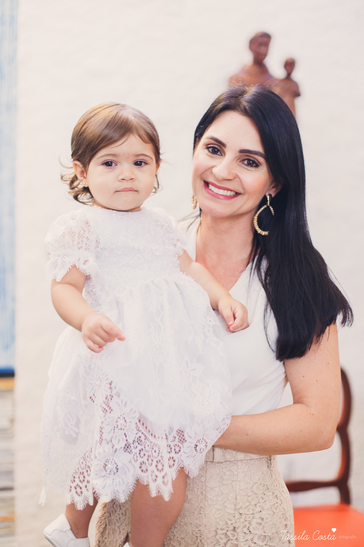Batizado da Maya, na Capela Marítima na Prainha, em Vila Velha - ES, fotos de batizado na Praia da Costa, Maya e família, tássila costa fotografia, fotos de batismo no ES, look lindo para o dia do batismo