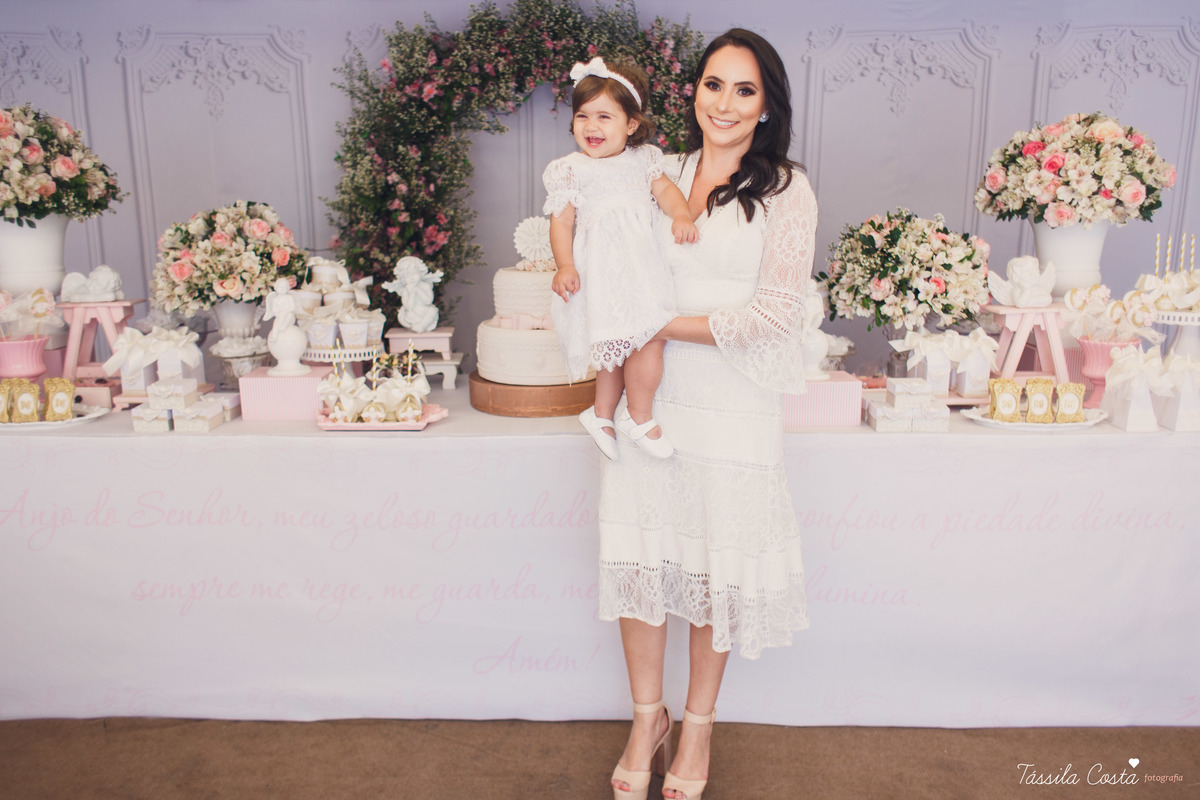 Batizado da Maya, na Capela Marítima na Prainha, em Vila Velha - ES, fotos de batizado na Praia da Costa, Maya e família, tássila costa fotografia, fotos de batismo no ES, look lindo para o dia do batismo
