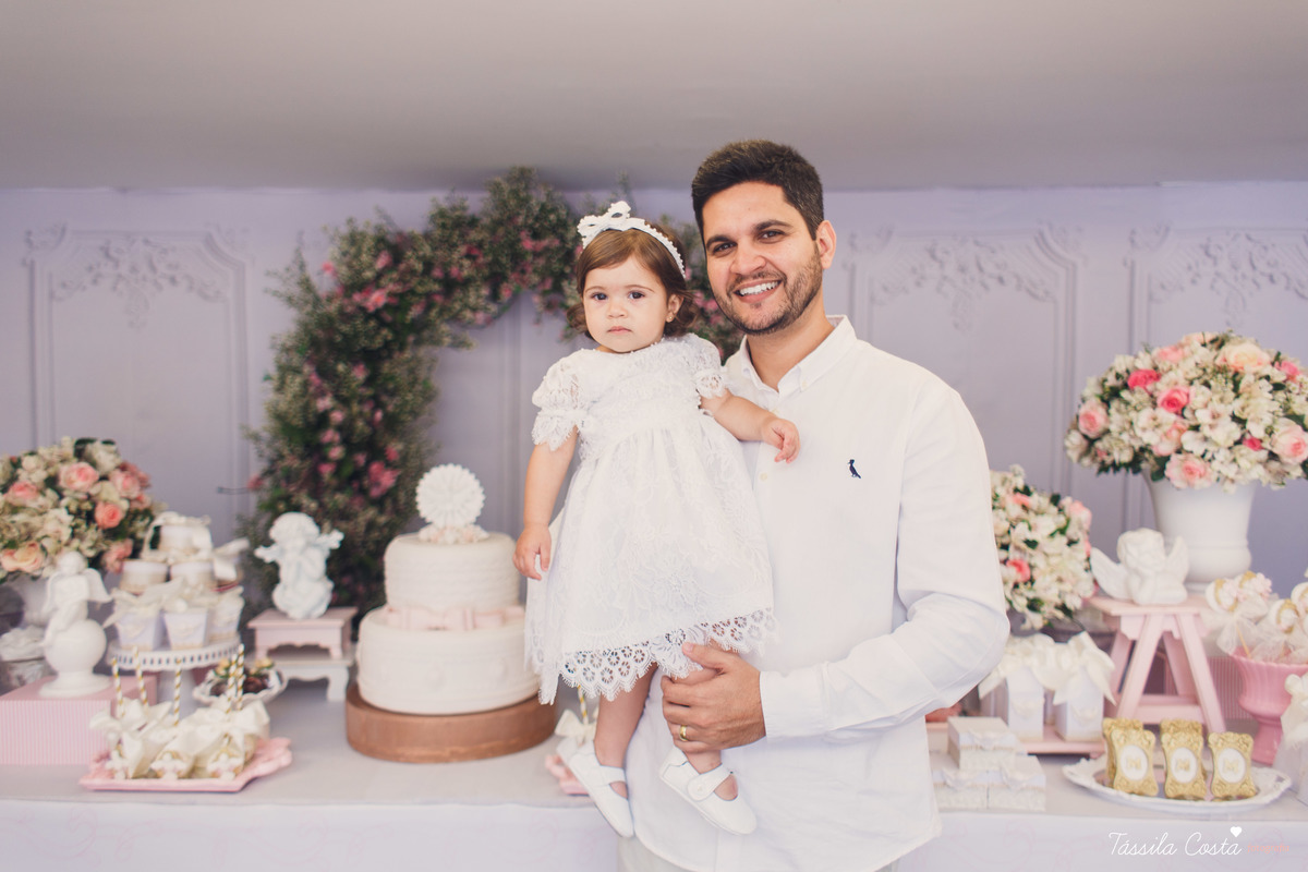 Batizado da Maya, na Capela Marítima na Prainha, em Vila Velha - ES, fotos de batizado na Praia da Costa, Maya e família, tássila costa fotografia, fotos de batismo no ES, look lindo para o dia do batismo