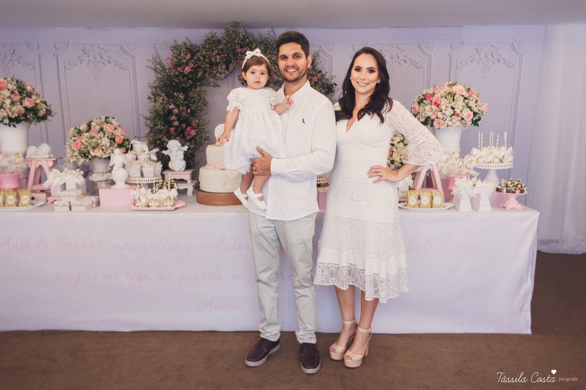 Batizado da Maya, na Capela Marítima na Prainha, em Vila Velha - ES, fotos de batizado na Praia da Costa, Maya e família, tássila costa fotografia, fotos de batismo no ES, look lindo para o dia do batismo