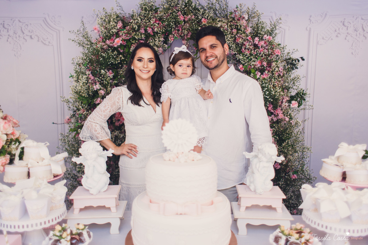 Batizado da Maya, na Capela Marítima na Prainha, em Vila Velha - ES, fotos de batizado na Praia da Costa, Maya e família, tássila costa fotografia, fotos de batismo no ES, look lindo para o dia do batismo