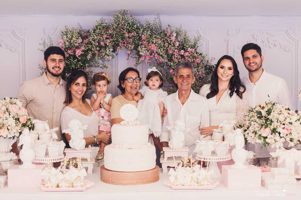 Batizado da Maya, na Capela Marítima na Prainha, em Vila Velha - ES, fotos de batizado na Praia da Costa, Maya e família, tássila costa fotografia, fotos de batismo no ES, look lindo para o dia do batismo