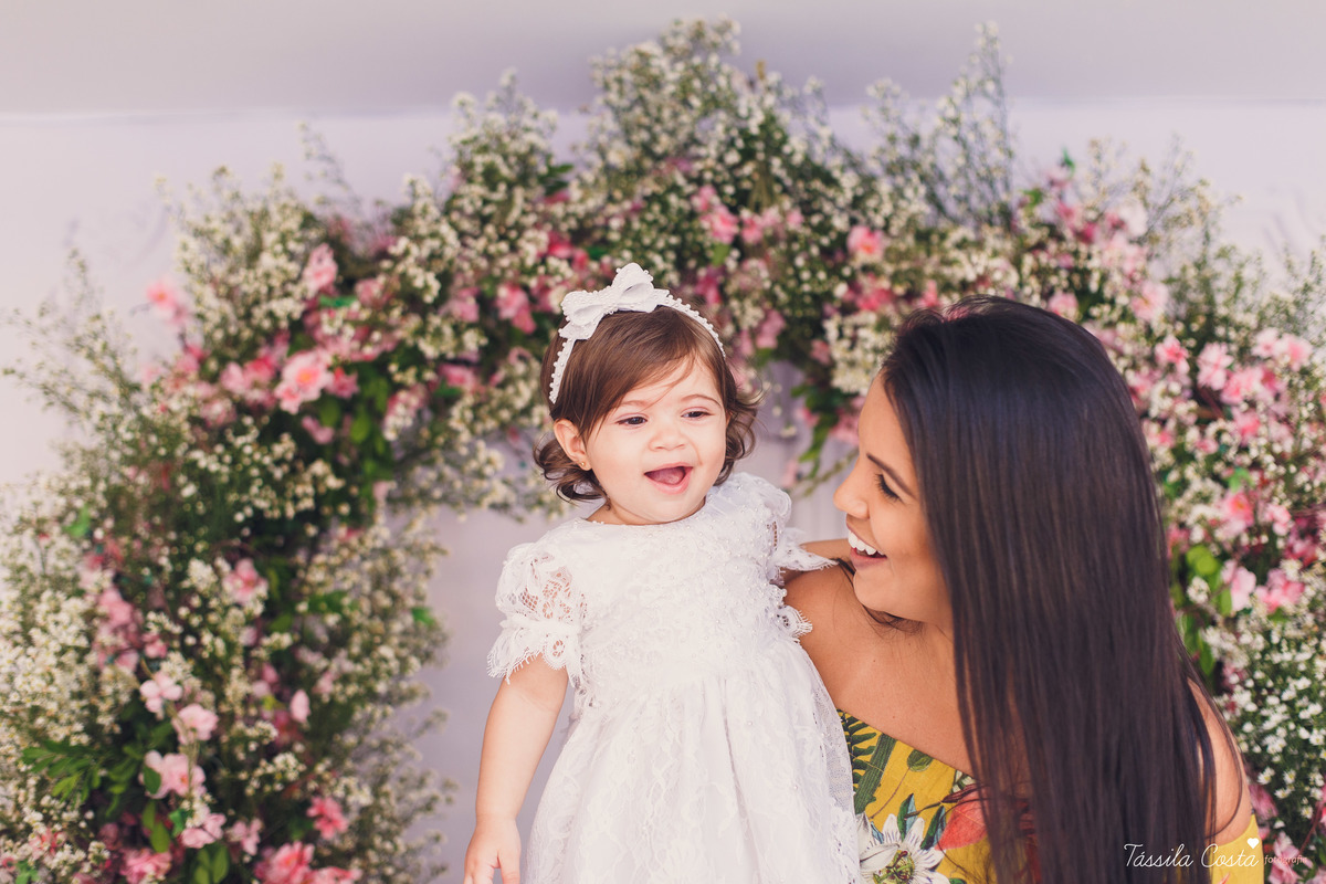 Batizado da Maya, na Capela Marítima na Prainha, em Vila Velha - ES, fotos de batizado na Praia da Costa, Maya e família, tássila costa fotografia, fotos de batismo no ES, look lindo para o dia do batismo