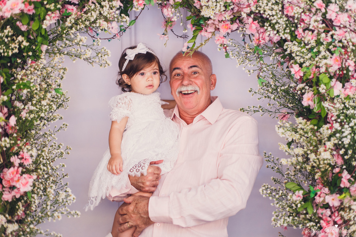 Batizado da Maya, na Capela Marítima na Prainha, em Vila Velha - ES, fotos de batizado na Praia da Costa, Maya e família, tássila costa fotografia, fotos de batismo no ES, look lindo para o dia do batismo