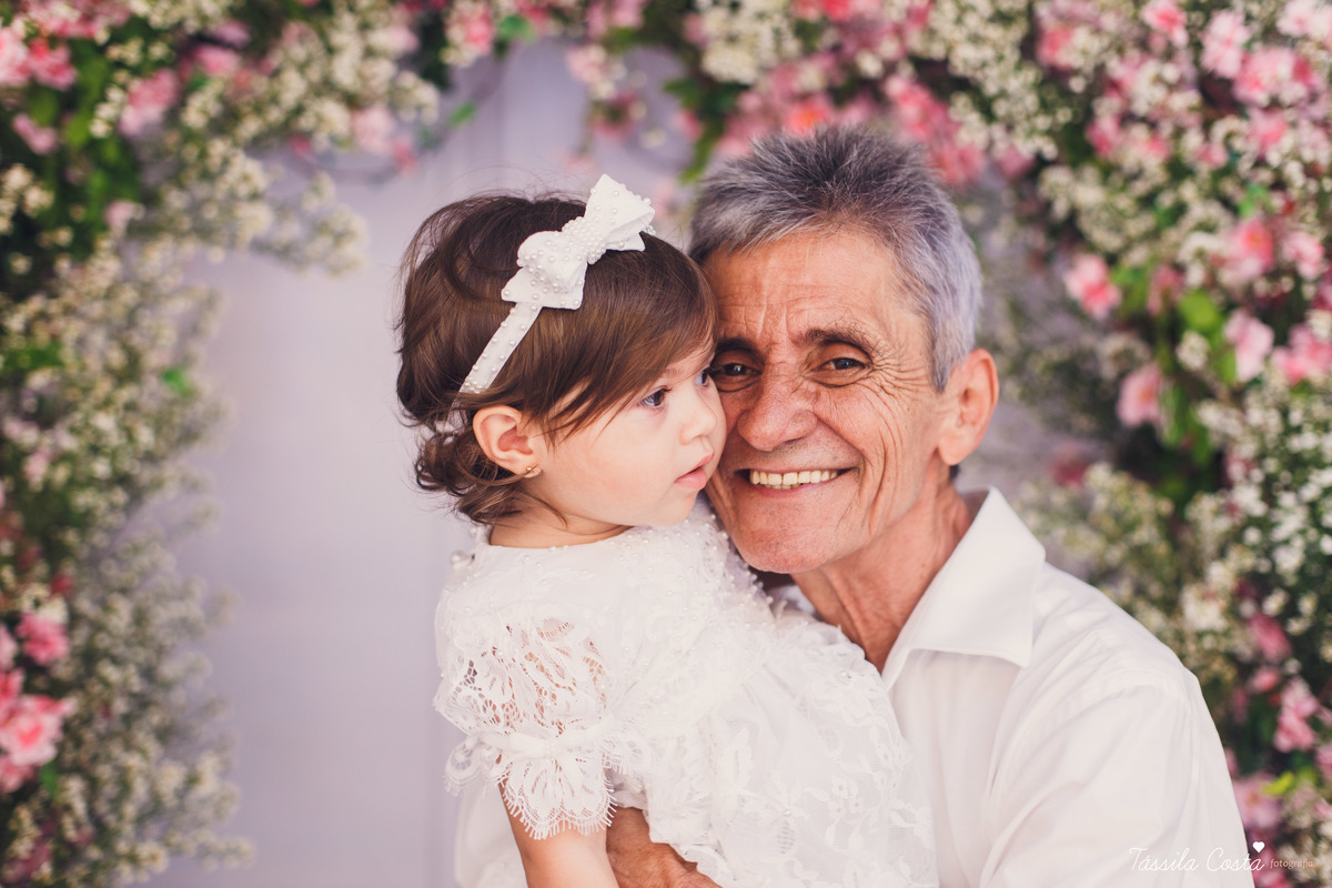 Batizado da Maya, na Capela Marítima na Prainha, em Vila Velha - ES, fotos de batizado na Praia da Costa, Maya e família, tássila costa fotografia, fotos de batismo no ES, look lindo para o dia do batismo
