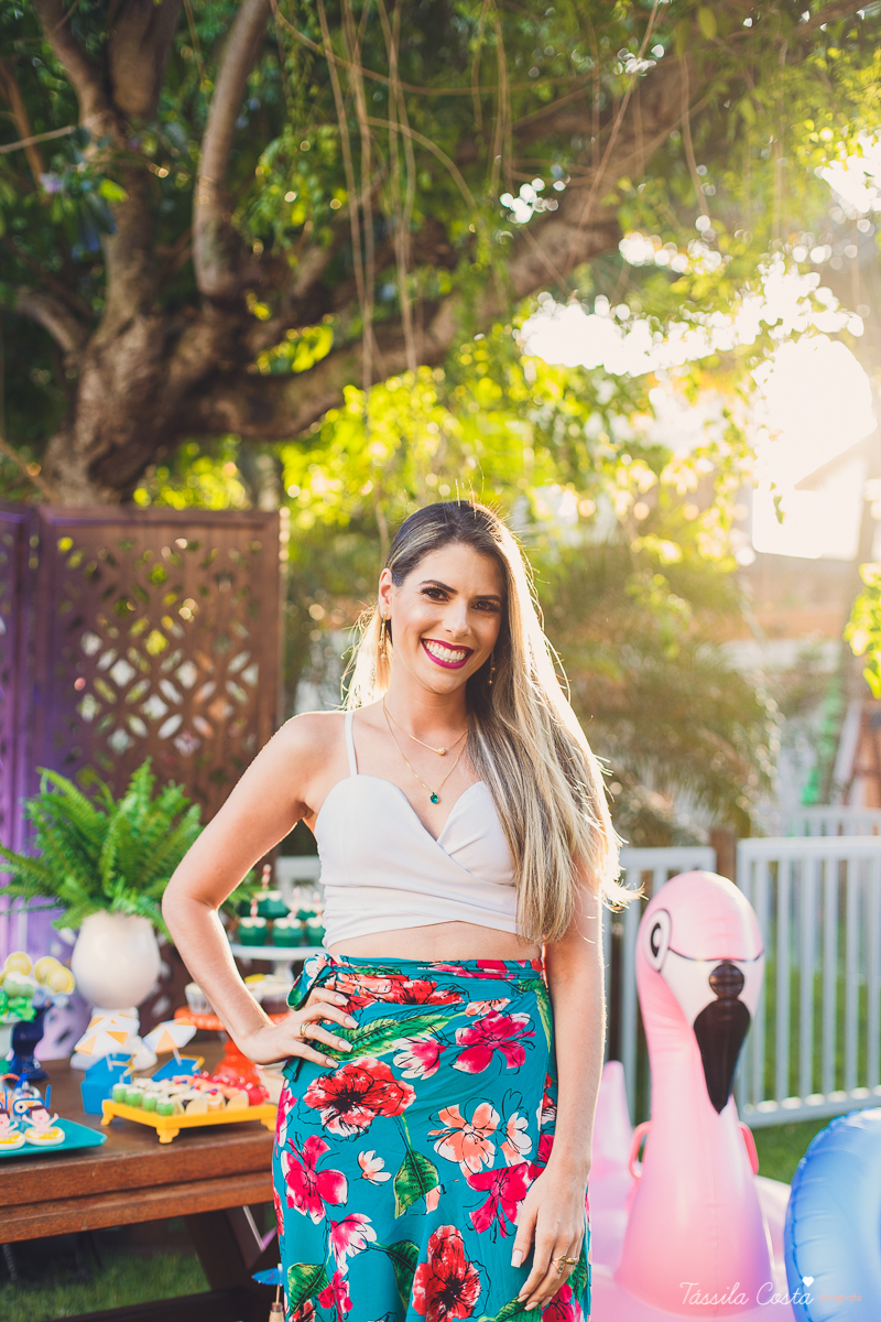 festa de aniversário tema Praia, festa de aniversário em Ponta da Fruta, Vila Velha ES, aniversário no quintal de casa, festa de menino, filho único, look lindo para aniversário durante o dia, aniversariante com look Zara, Shopping Vila Velha, tema Praia