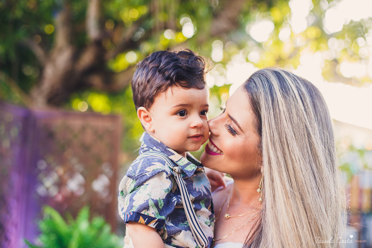 festa de aniversário tema Praia, festa de aniversário em Ponta da Fruta, Vila Velha ES, aniversário no quintal de casa, festa de menino, filho único, look lindo para aniversário durante o dia, aniversariante com look Zara, Shopping Vila Velha, tema Praia