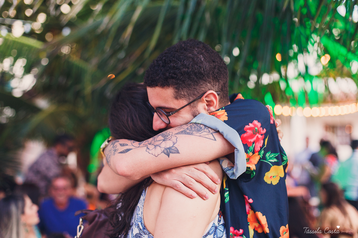 festa de aniversário tema Praia, festa de aniversário em Ponta da Fruta, Vila Velha ES, aniversário no quintal de casa, festa de menino, filho único, look lindo para aniversário durante o dia, aniversariante com look Zara, Shopping Vila Velha, tema Praia