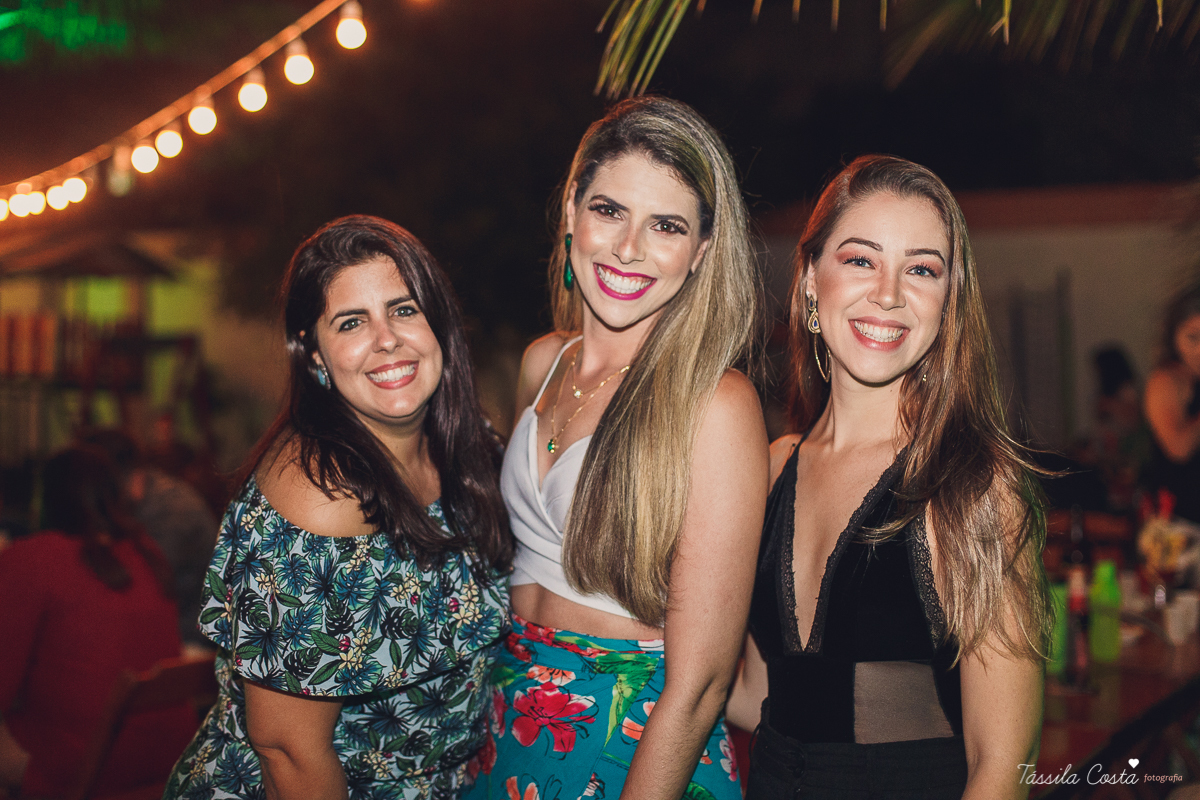festa de aniversário tema Praia, festa de aniversário em Ponta da Fruta, Vila Velha ES, aniversário no quintal de casa, festa de menino, filho único, look lindo para aniversário durante o dia, aniversariante com look Zara, Shopping Vila Velha, tema Praia