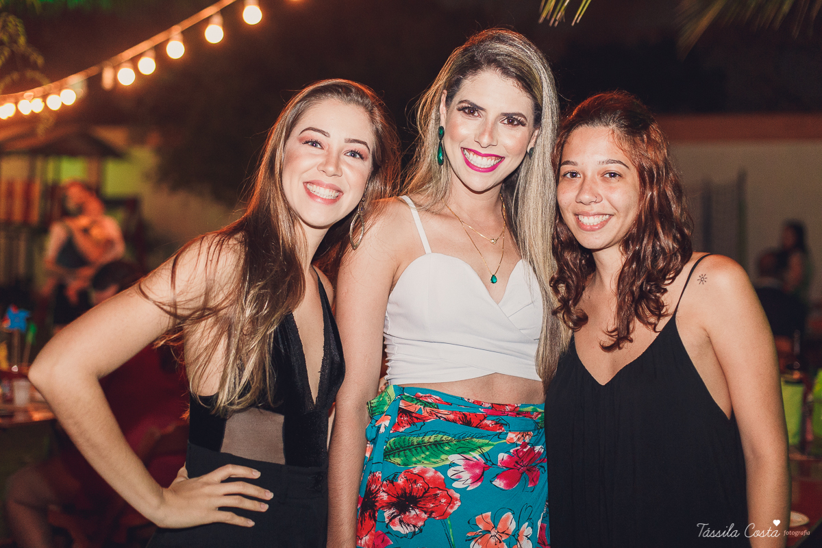 festa de aniversário tema Praia, festa de aniversário em Ponta da Fruta, Vila Velha ES, aniversário no quintal de casa, festa de menino, filho único, look lindo para aniversário durante o dia, aniversariante com look Zara, Shopping Vila Velha, tema Praia