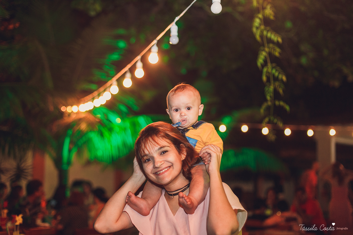 festa de aniversário tema Praia, festa de aniversário em Ponta da Fruta, Vila Velha ES, aniversário no quintal de casa, festa de menino, filho único, look lindo para aniversário durante o dia, aniversariante com look Zara, Shopping Vila Velha, tema Praia