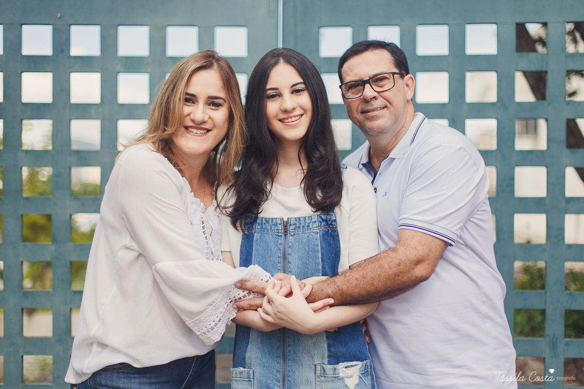 fotos de 15 anos feitas em Vitória, ES, Ilha do Frade, looks lindos para ensaio de 15 anos em Vitória, fotografia de debutante, manuela 15 anos, estuda na escola Darwin, em Vitória ES, 
