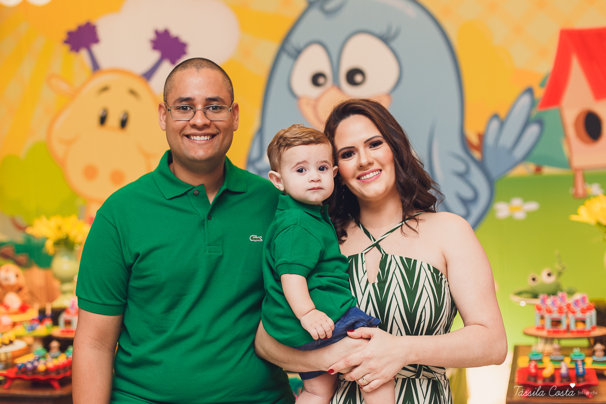 fotografia de festa infantil. no Cerimonial O Mais Legal, em Vitória, Bairro de Fátima, festa de menino, decoração da Galinha Pintadinha, do Cerimonial O Mais Legal, fotos lindas de aniversário infantil em Vitória ES, o que vestir no aniversário do filho