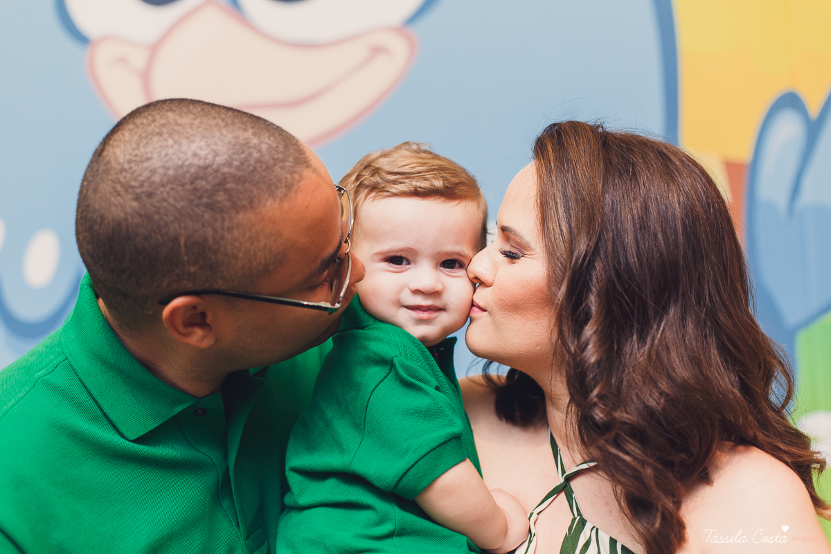 fotografia de festa infantil. no Cerimonial O Mais Legal, em Vitória, Bairro de Fátima, festa de menino, decoração da Galinha Pintadinha, do Cerimonial O Mais Legal, fotos lindas de aniversário infantil em Vitória ES, o que vestir no aniversário do filho