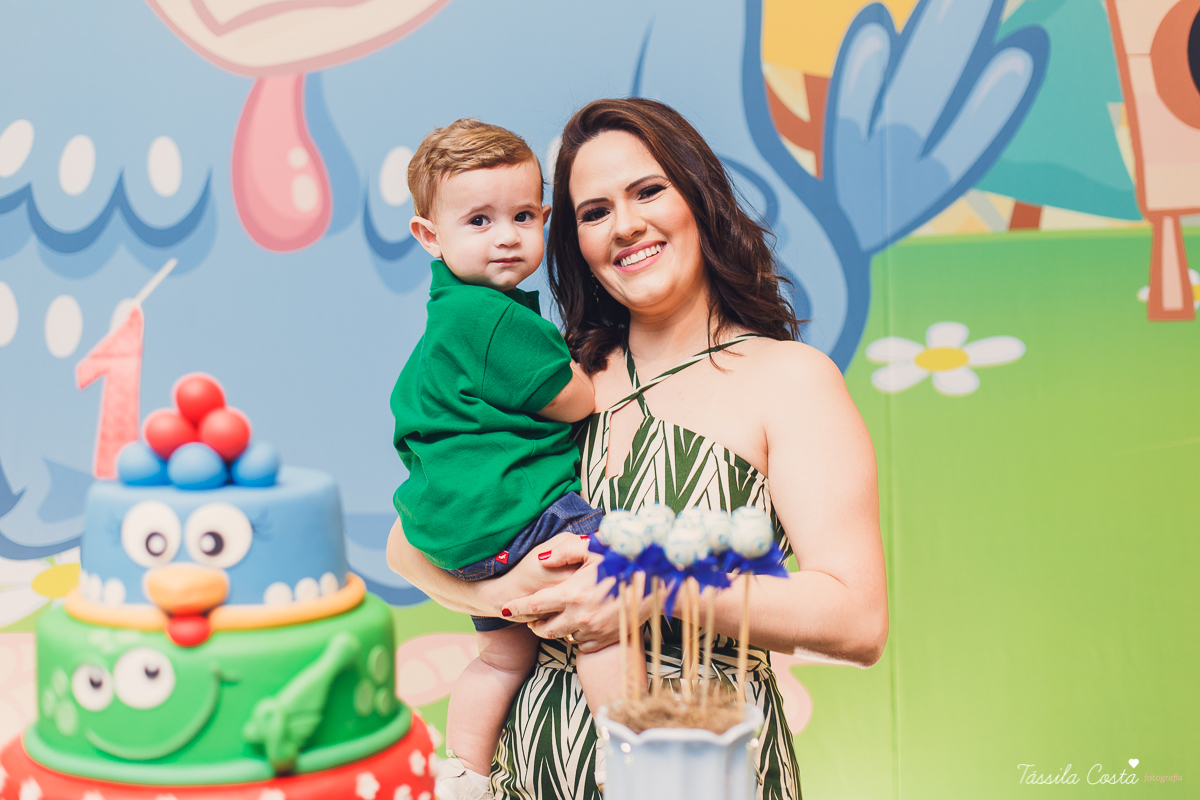 fotografia de festa infantil. no Cerimonial O Mais Legal, em Vitória, Bairro de Fátima, festa de menino, decoração da Galinha Pintadinha, do Cerimonial O Mais Legal, fotos lindas de aniversário infantil em Vitória ES, o que vestir no aniversário do filho