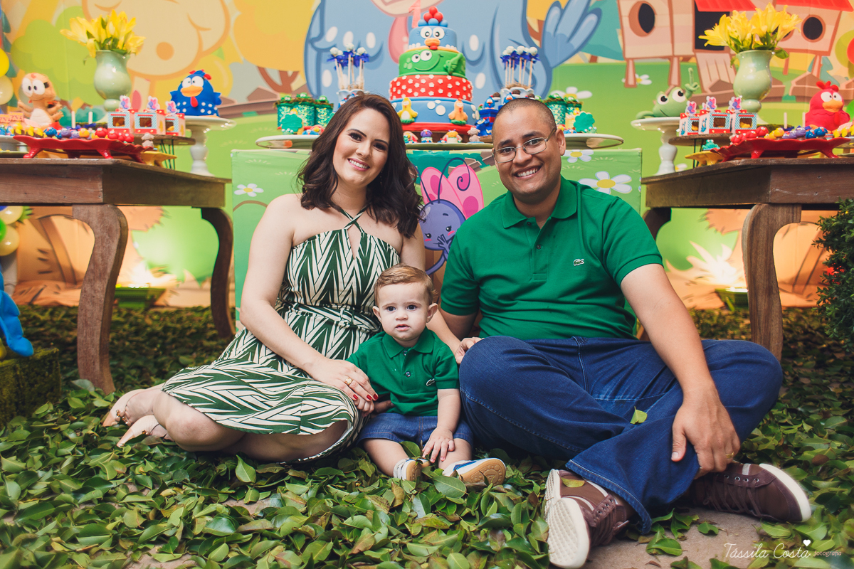 fotografia de festa infantil. no Cerimonial O Mais Legal, em Vitória, Bairro de Fátima, festa de menino, decoração da Galinha Pintadinha, do Cerimonial O Mais Legal, fotos lindas de aniversário infantil em Vitória ES, o que vestir no aniversário do filho
