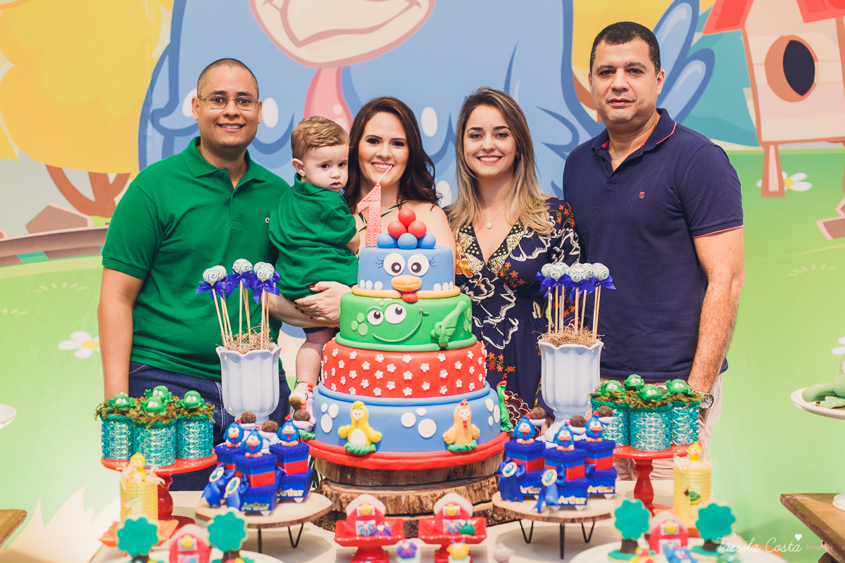 fotografia de festa infantil. no Cerimonial O Mais Legal, em Vitória, Bairro de Fátima, festa de menino, decoração da Galinha Pintadinha, do Cerimonial O Mais Legal, fotos lindas de aniversário infantil em Vitória ES, o que vestir no aniversário do filho