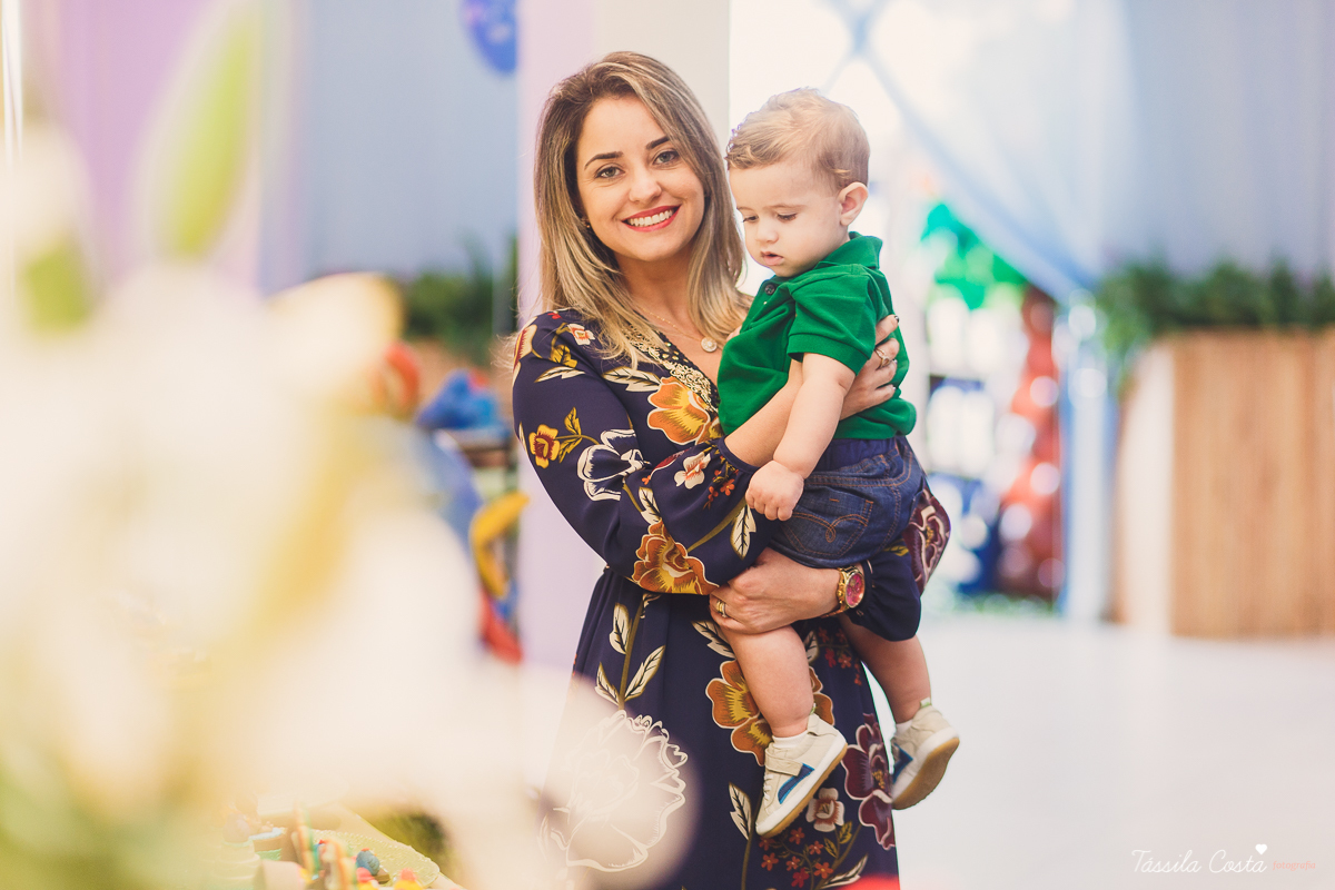 fotografia de festa infantil. no Cerimonial O Mais Legal, em Vitória, Bairro de Fátima, festa de menino, decoração da Galinha Pintadinha, do Cerimonial O Mais Legal, fotos lindas de aniversário infantil em Vitória ES, o que vestir no aniversário do filho