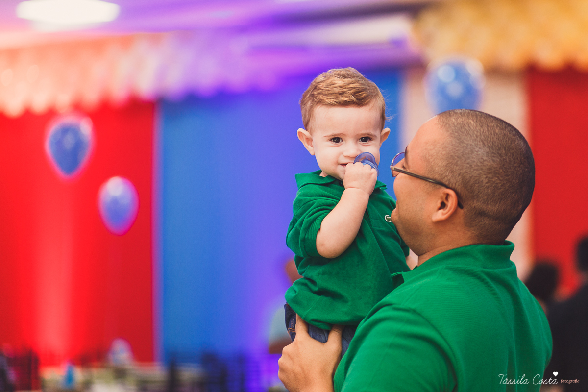 fotografia de festa infantil. no Cerimonial O Mais Legal, em Vitória, Bairro de Fátima, festa de menino, decoração da Galinha Pintadinha, do Cerimonial O Mais Legal, fotos lindas de aniversário infantil em Vitória ES, o que vestir no aniversário do filho
