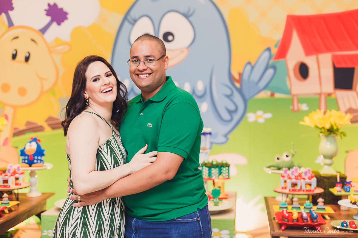 fotografia de festa infantil. no Cerimonial O Mais Legal, em Vitória, Bairro de Fátima, festa de menino, decoração da Galinha Pintadinha, do Cerimonial O Mais Legal, fotos lindas de aniversário infantil em Vitória ES, o que vestir no aniversário do filho