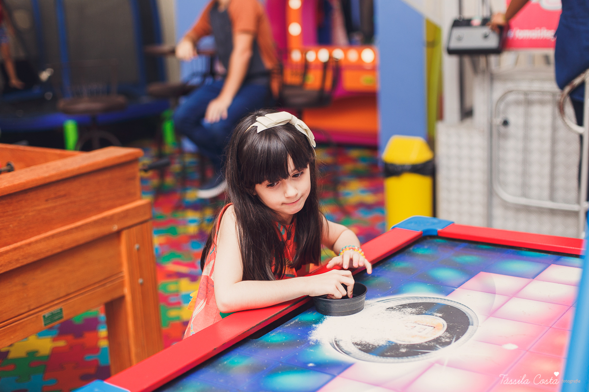 fotografia de festa infantil. no Cerimonial O Mais Legal, em Vitória, Bairro de Fátima, festa de menino, decoração da Galinha Pintadinha, do Cerimonial O Mais Legal, fotos lindas de aniversário infantil em Vitória ES, o que vestir no aniversário do filho