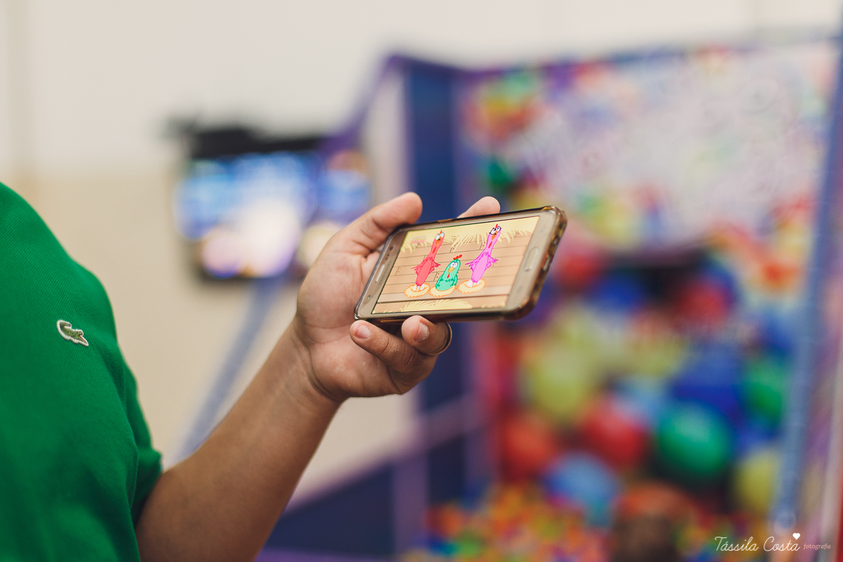 fotografia de festa infantil. no Cerimonial O Mais Legal, em Vitória, Bairro de Fátima, festa de menino, decoração da Galinha Pintadinha, do Cerimonial O Mais Legal, fotos lindas de aniversário infantil em Vitória ES, o que vestir no aniversário do filho