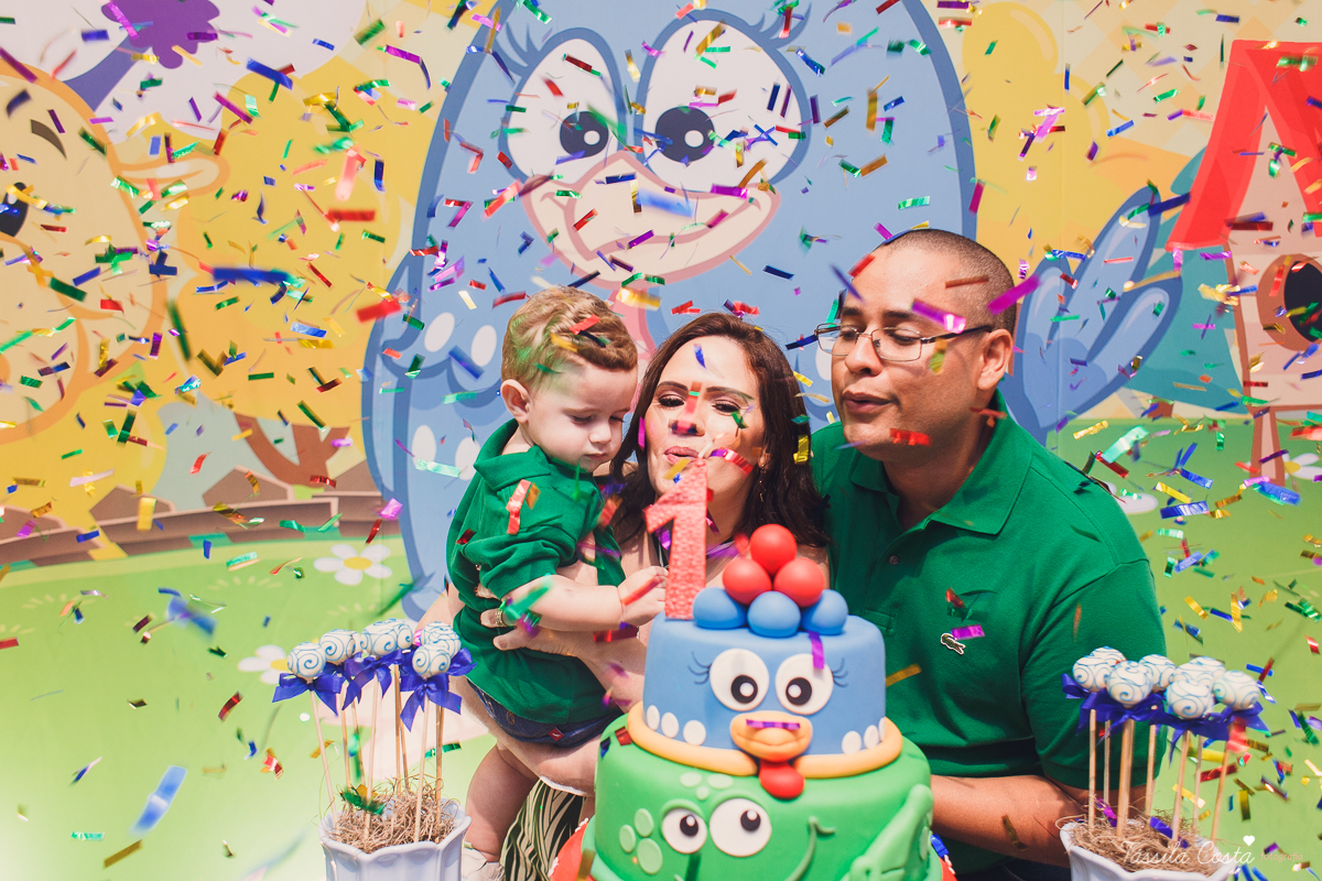 fotografia de festa infantil. no Cerimonial O Mais Legal, em Vitória, Bairro de Fátima, festa de menino, decoração da Galinha Pintadinha, do Cerimonial O Mais Legal, fotos lindas de aniversário infantil em Vitória ES, o que vestir no aniversário do filho