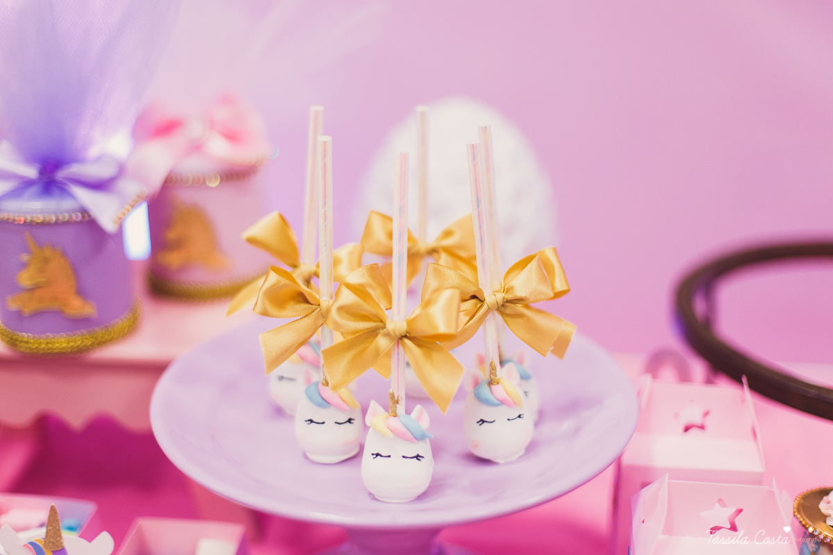 festa linda de menina, ideia para decoração no tema unicórnio, tema legal para aniversário de 5 anos de menina, mariana 5 anos, cerimonial top em vitória, lollypop, fotografia de festa de menina, decoração rosa para festa de menina, tássila costa foto
