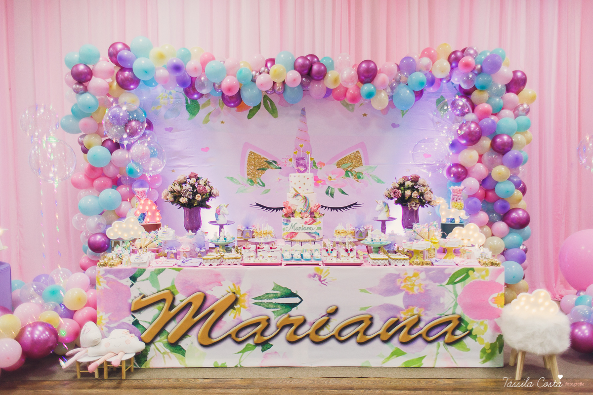 festa linda de menina, ideia para decoração no tema unicórnio, tema legal para aniversário de 5 anos de menina, mariana 5 anos, cerimonial top em vitória, lollypop, fotografia de festa de menina, decoração rosa para festa de menina, tássila costa foto